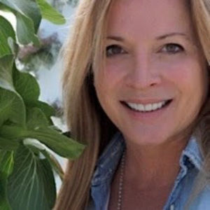 Meet your Posher, Dina